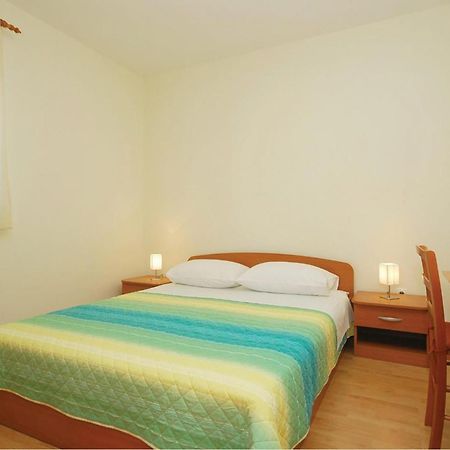 Cozy Apartment In Posedarje With House Sea View Buitenkant foto
